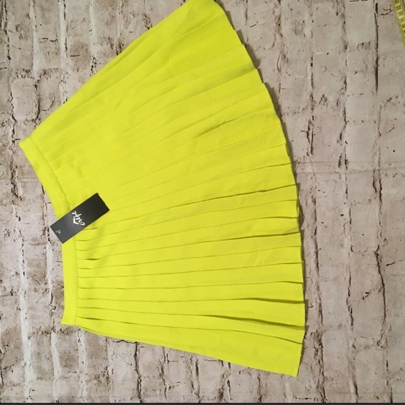 American Apparel Crepe sunburst pleated neon Skirt - Picture 5 of 5
